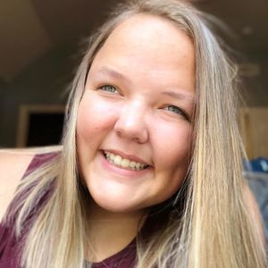 Meet your Posher, Chloë